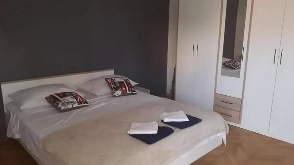 Barbara Apartment Split 0*,